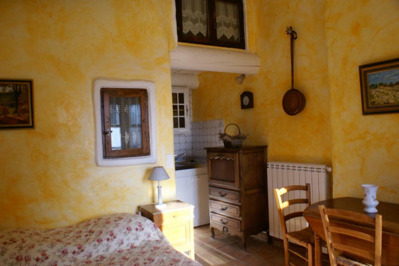 Chambre D'Hotes La Chenaie Venasque Luaran gambar